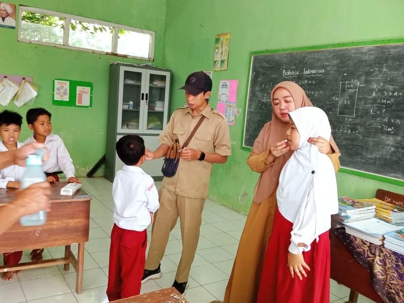 Pemberian Obat Cacing